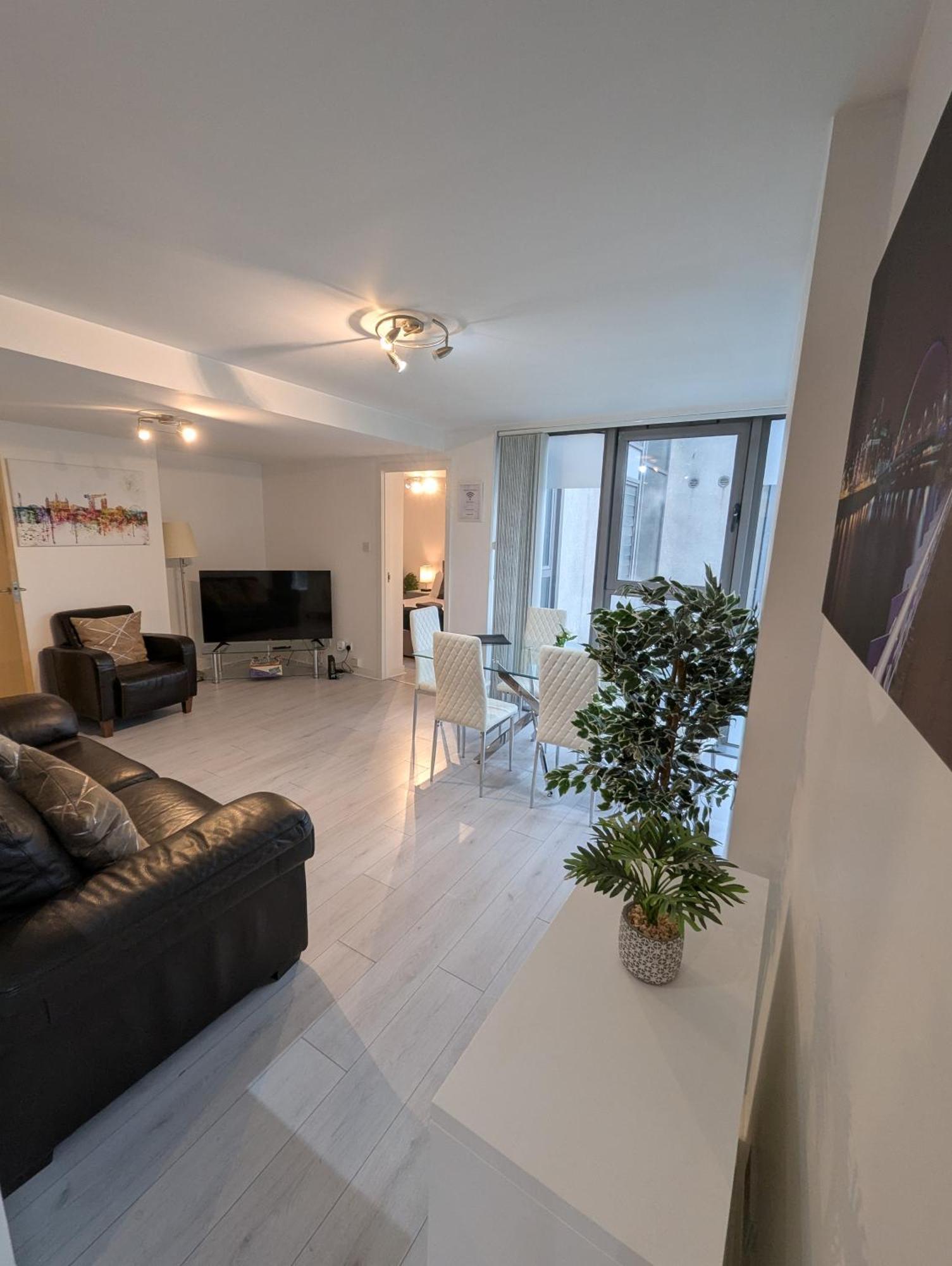 Glasgow City Centre Waterfront Apartment المظهر الخارجي الصورة