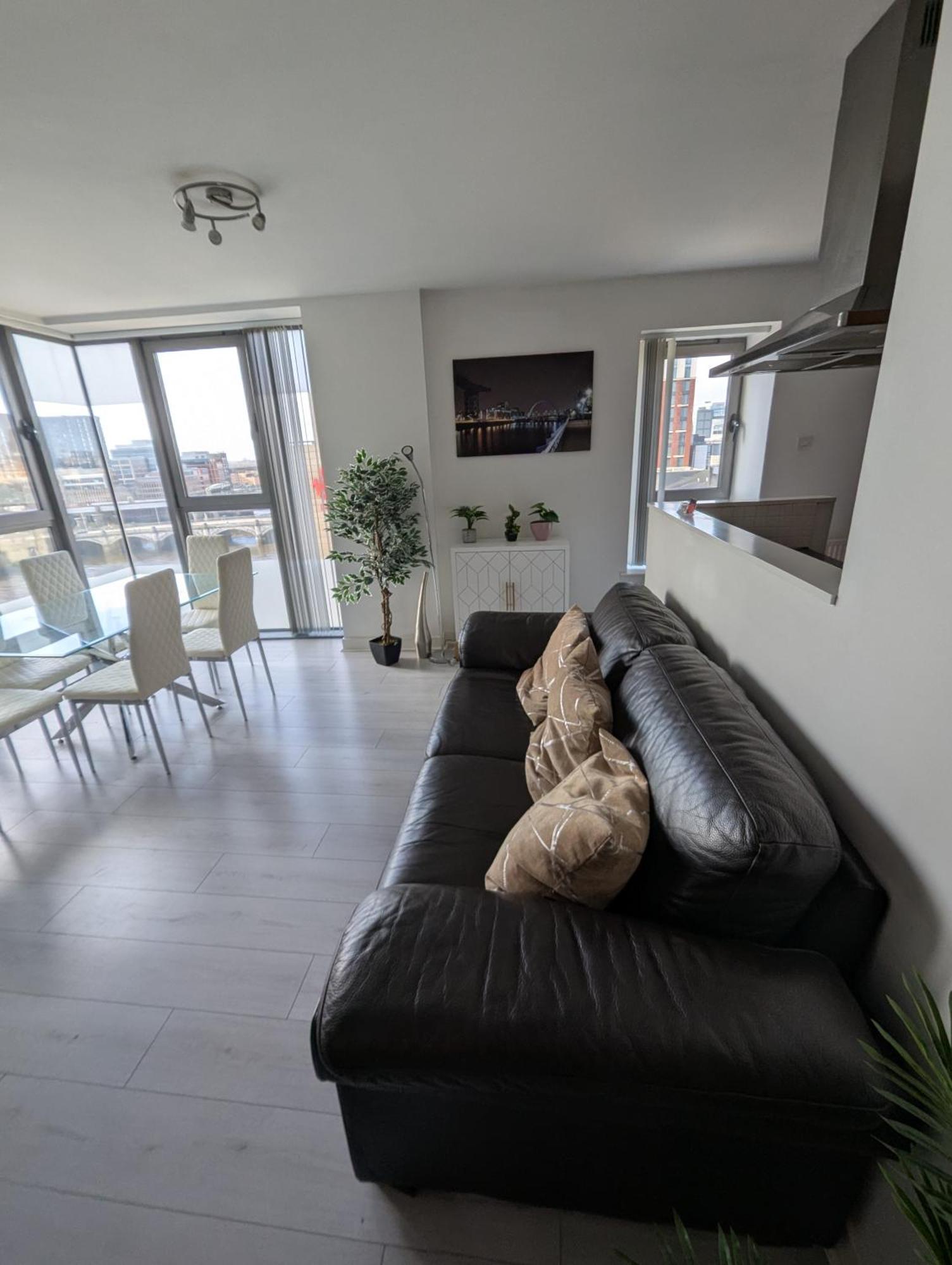 Glasgow City Centre Waterfront Apartment المظهر الخارجي الصورة